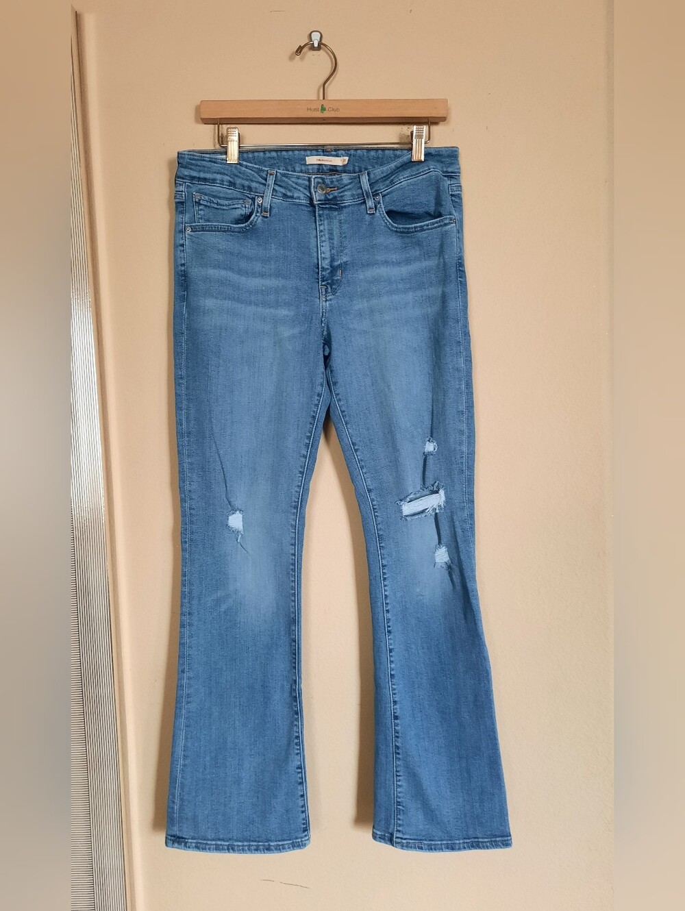 Levis Premium Women’s Blue Distressed Bootcut Jeans